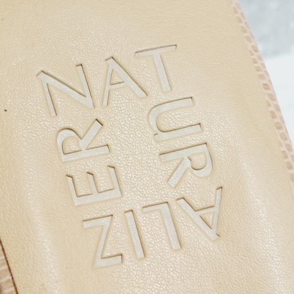 Elegant Tan Heeled Mules - Picture 10 of 12